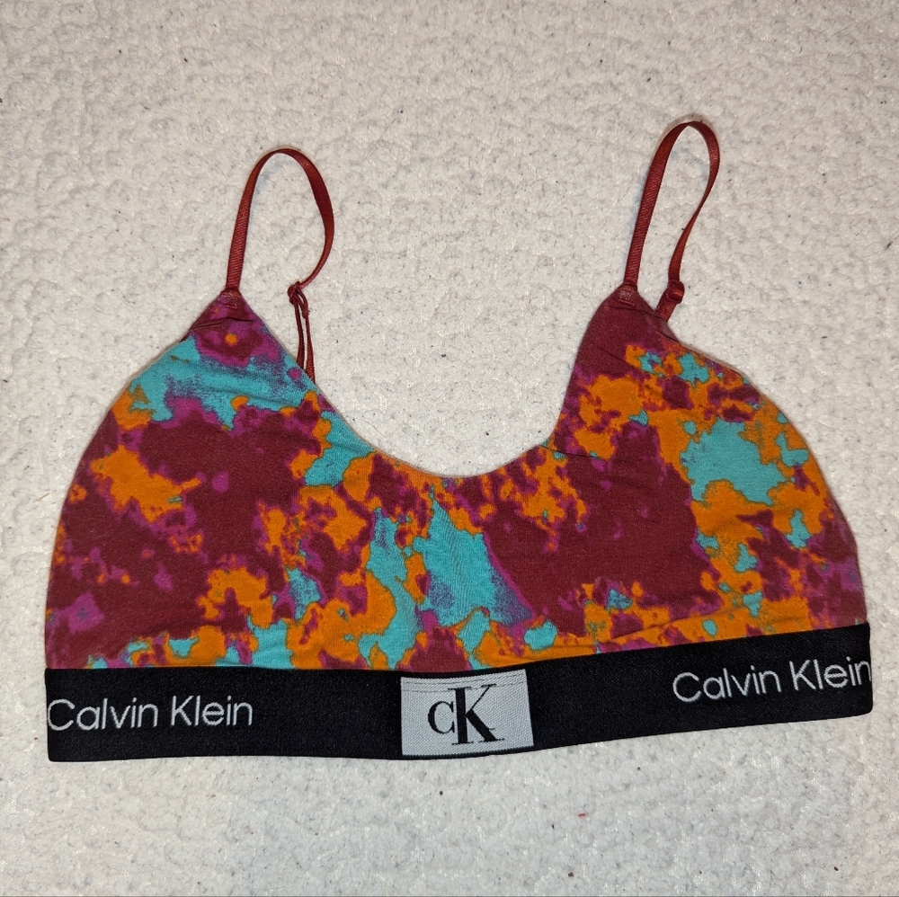 Calvin Klein sports bra - orange tie dye - lightly lined bralette - small